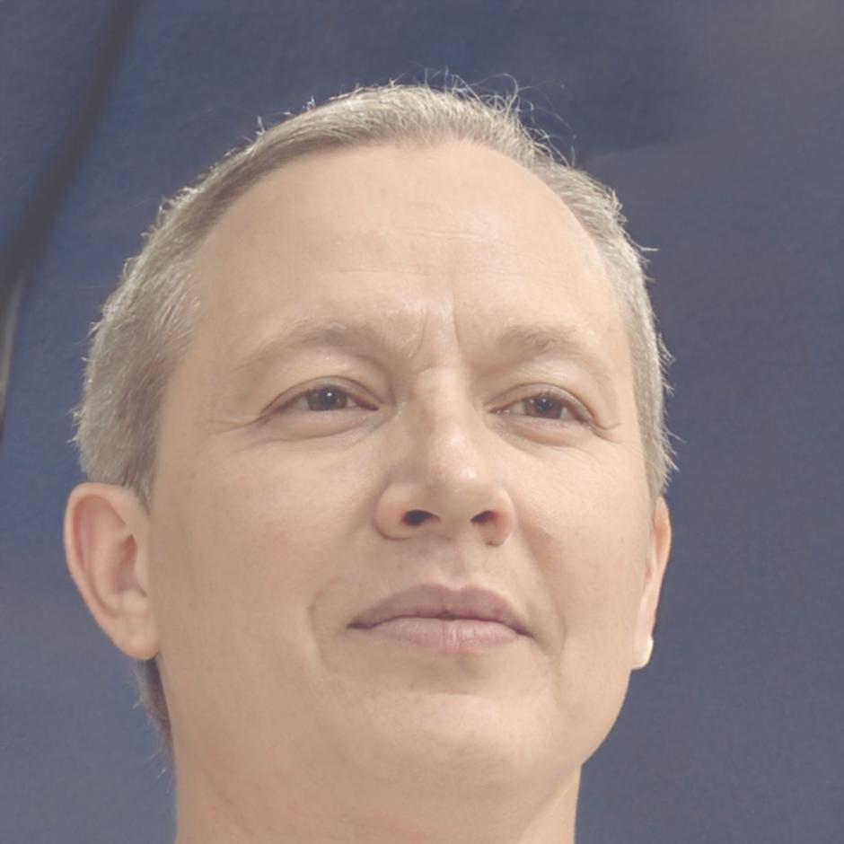 Ritratto professionale di Emilio Santangelo